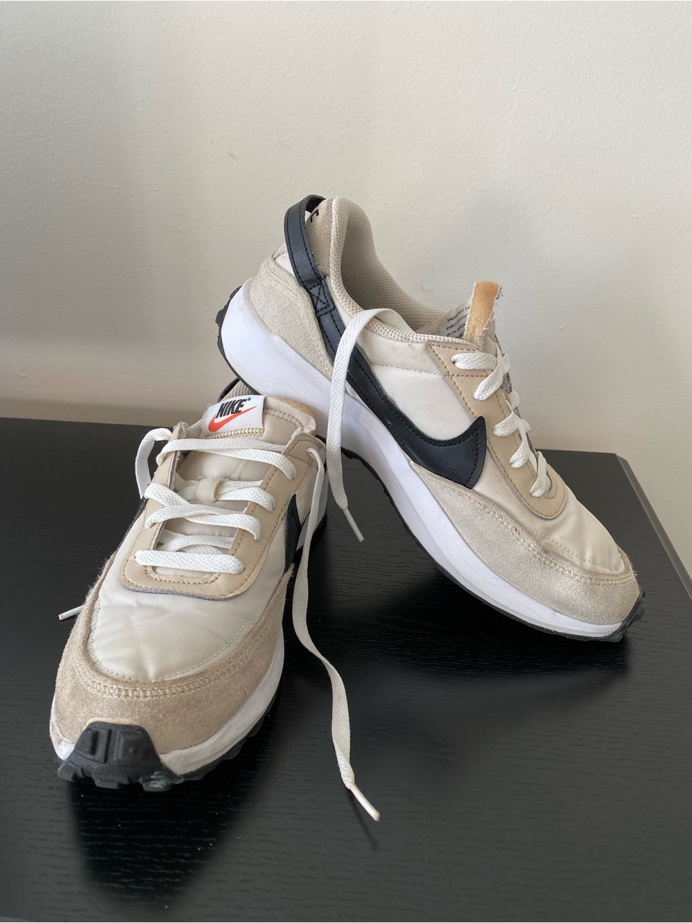 Nike waffle debut Beige and Black Swoosh Casual Sneakers Sz 9 women’s